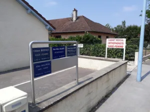 Sage Femme (Céline Bonnet) à Pouilley-les-Vignes