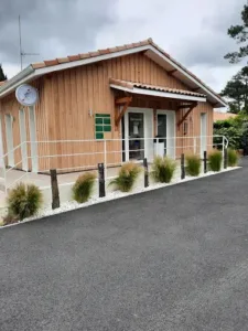 ANNE et DOMINIQUE infirmières à Lanton