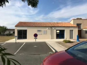 Payet Clara à Villeneuve-la-Comtesse