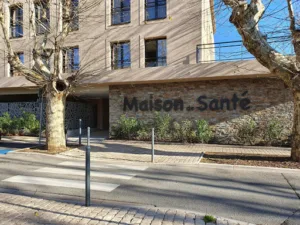 Contactez notre Cabinet infirmier Infirmière Cogolin Sophie Lécollier inscrit dans notre annuaire santé pour trouver un(e) infirmier(e) autour de moi sur Cogolin pour effectuer des soins et suivis médicaux à domicile. Infirmière Cogolin Sophie Lécollier est un établissement de type […]