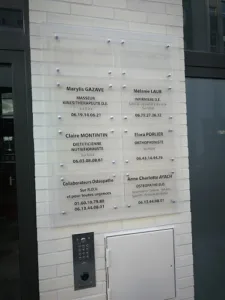 Mélanie Laur à Massy