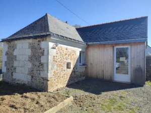 Elodie Prodhomme et Chloé Nezan infirmières à domicile à Saint-Rémy-la-Varenne