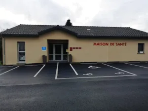 Maison de santé de Calvinet à Puycapel