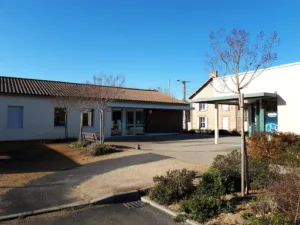 Cabinet infirmier. Bocquier Stéphanie. Lardière Lucie. Ragot Anne-Sophie. à Saint-Denis-la-Chevasse