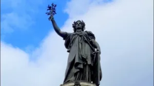 INFIRMIERES DE LA REPUBLIQUE PARIS 3°/MADAME CAMILLE GARACHE à Paris