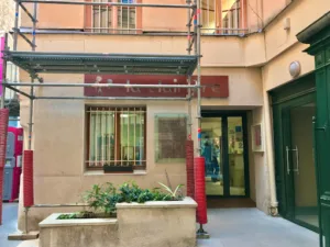 The Clairiere Social Center à Paris