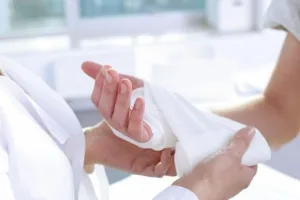 Atika YOUSSOUFA et Radia MATEO infirmières diplômées d&rsquo;état au cabinet Ikar Santé à Marseille (14ème) à Marseille