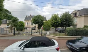 Infirmières carré mansart à L'Isle-Adam