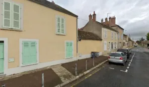 Essome Agnes à Villeneuve-la-Guyard