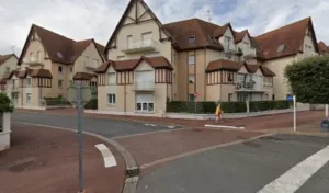 Clemence Sylvie à Merville-Franceville-Plage