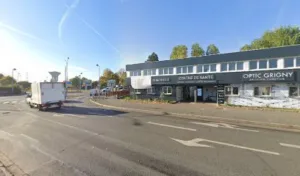 Essafi Nassira France à Grigny