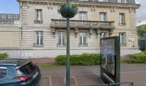 Doho Mandet à Étampes