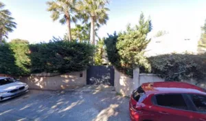 Roman Henri à Sanary-sur-Mer