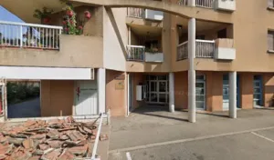 Infirmière libérale Zeïneb CARMOUN à Bourg-de-Péage