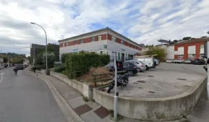 Delon Dominique à Nîmes